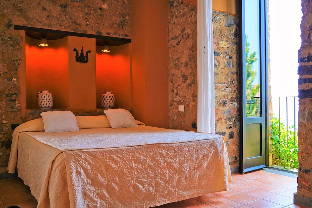 MARULIVO HOTEL 9/50
