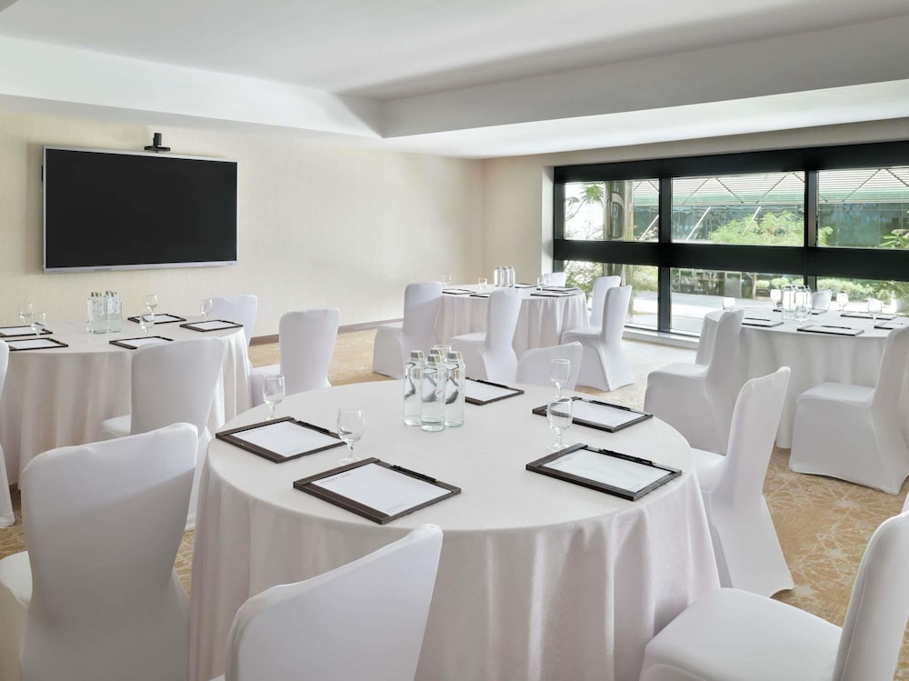 Movenpick Hotel Apartments Downtown Dubai 53/64
