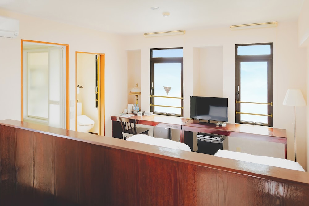 Van Cortlandt Hotel 7/48