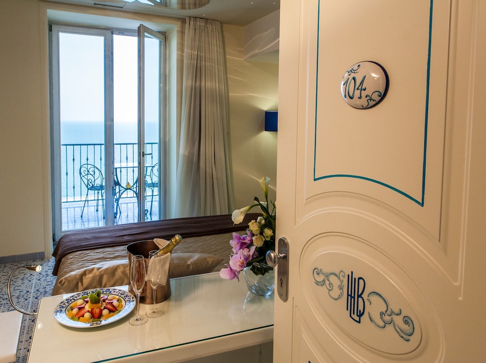Lloyd's Baia Hotel 44/64