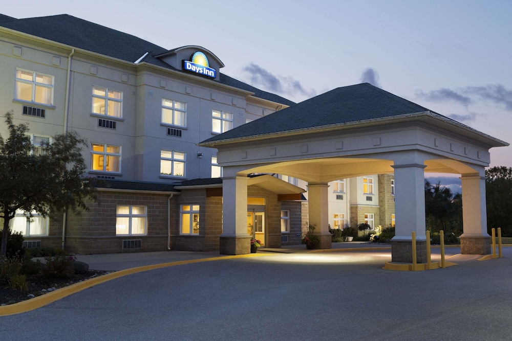 Days Inn By Wyndham Orillia 3/28