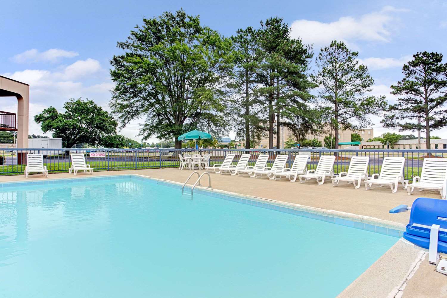 Days Inn By Wyndham Wilson 28/41