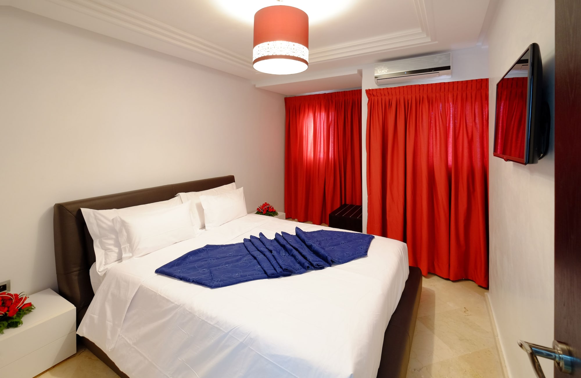 1 BEDROOM, LUXURY, APARTMENT, KING BED, CITY VIEW, BALCONY