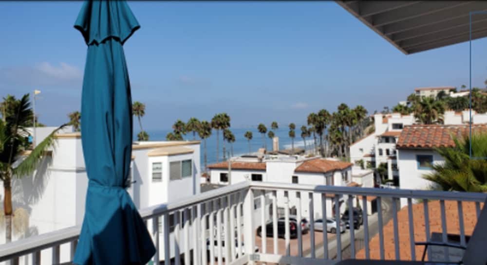 Sea Horse Resort 61/75