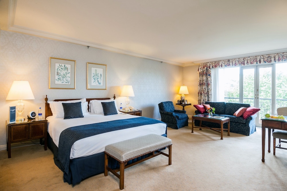 Deluxe, King Bed