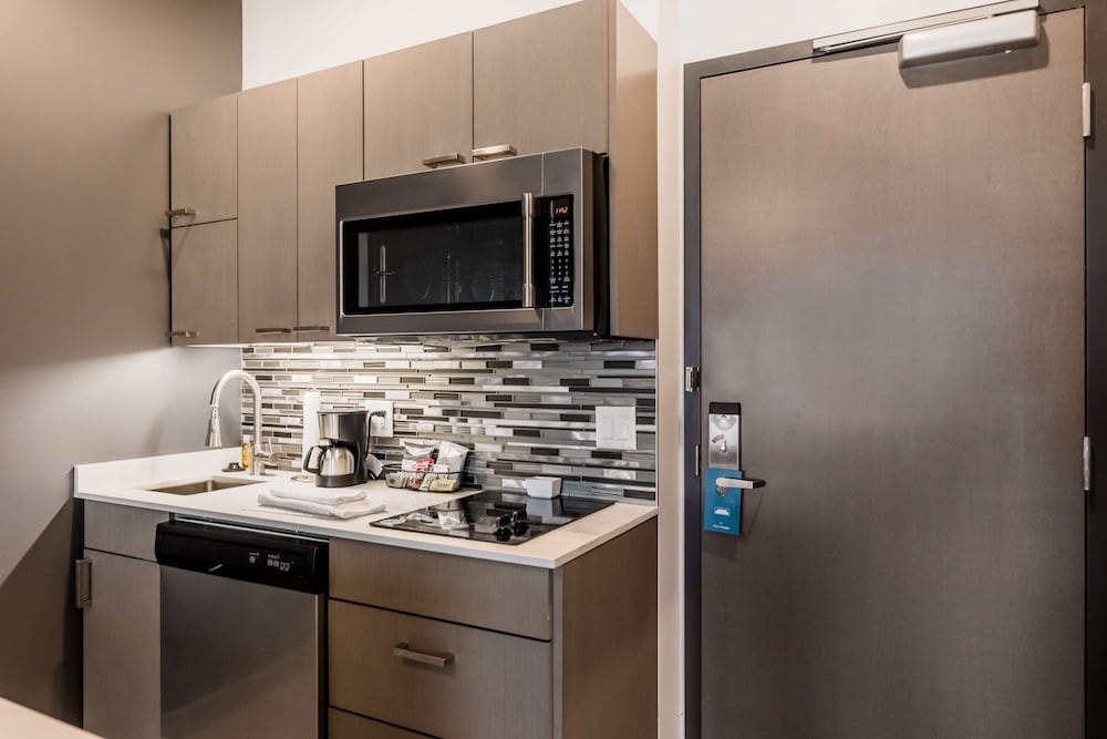 Hyatt House Winnipeg-South/Outlet Collection 27/32
