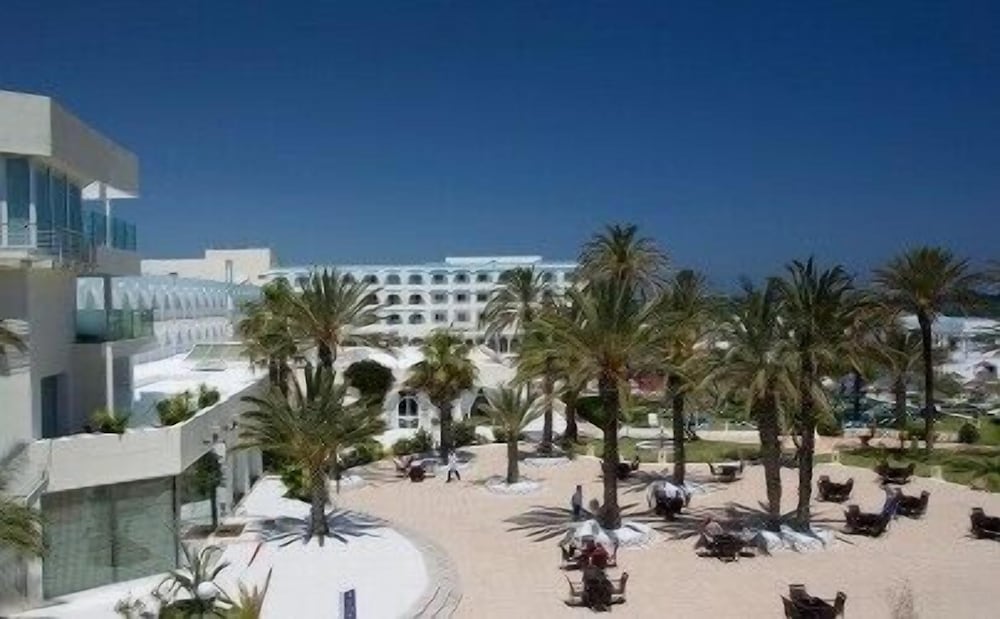 El Mehdi Beach Resort 75/84