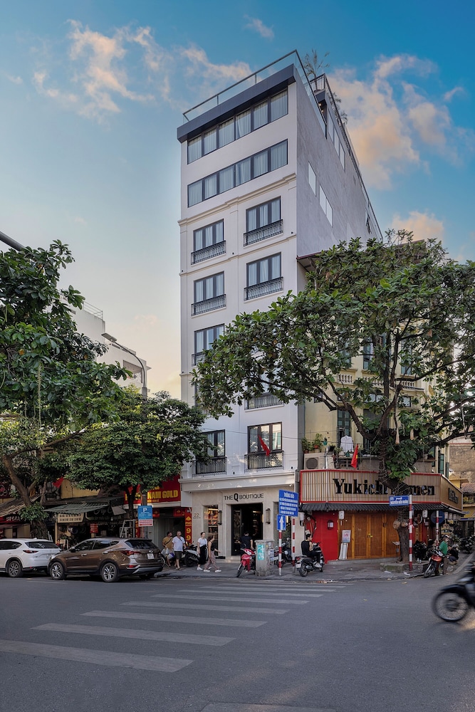 The Q Boutique Hotel 36/41