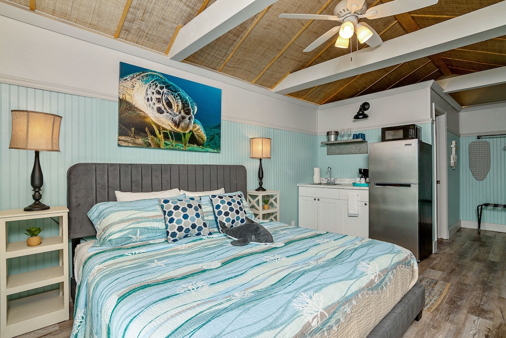 Latitude 26 Waterfront Resort & Marina 33/66