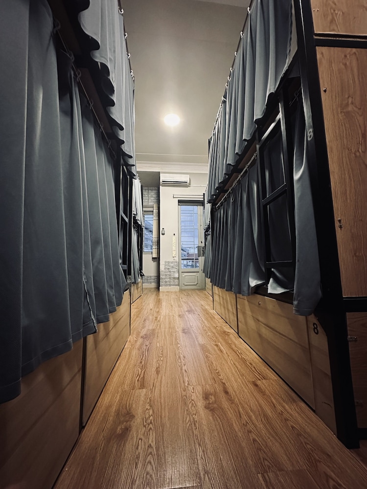 Alleyway Hostel - Adults Only 15/15