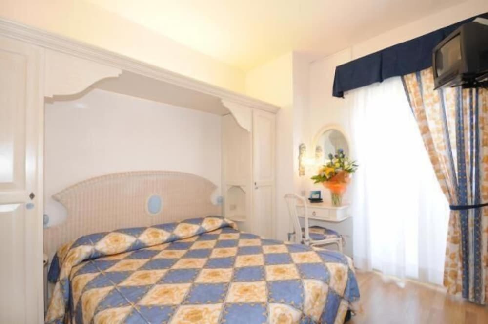 Hotel Ariston 20/50