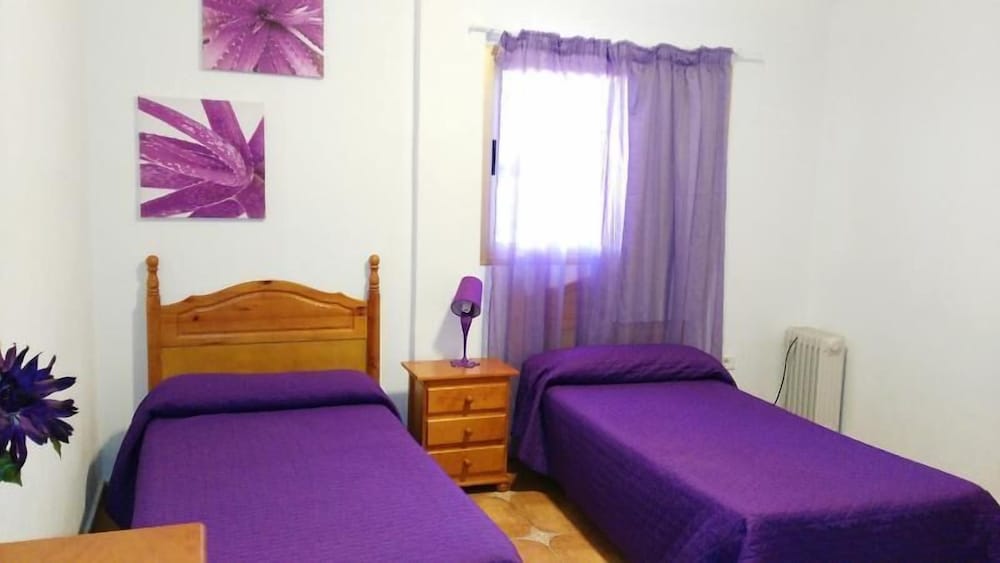 CASAS RURALES AMPARO LAS HAYAS 20/49