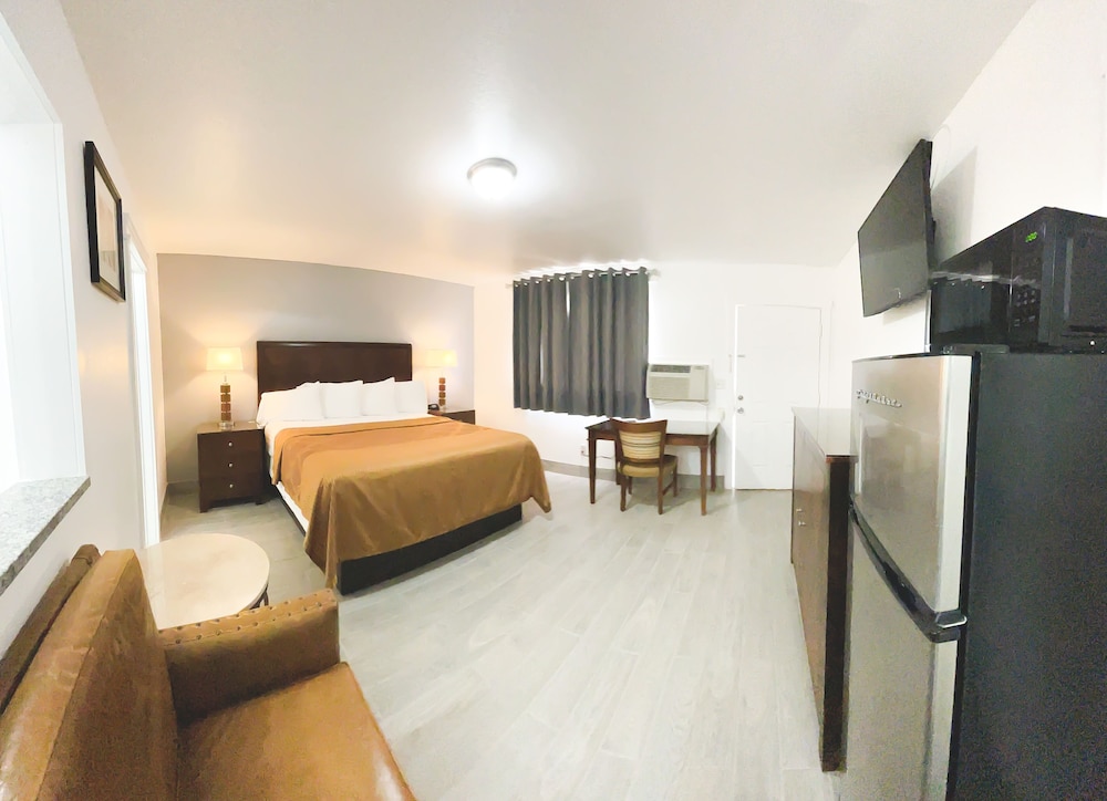 Economy Inn 3/29