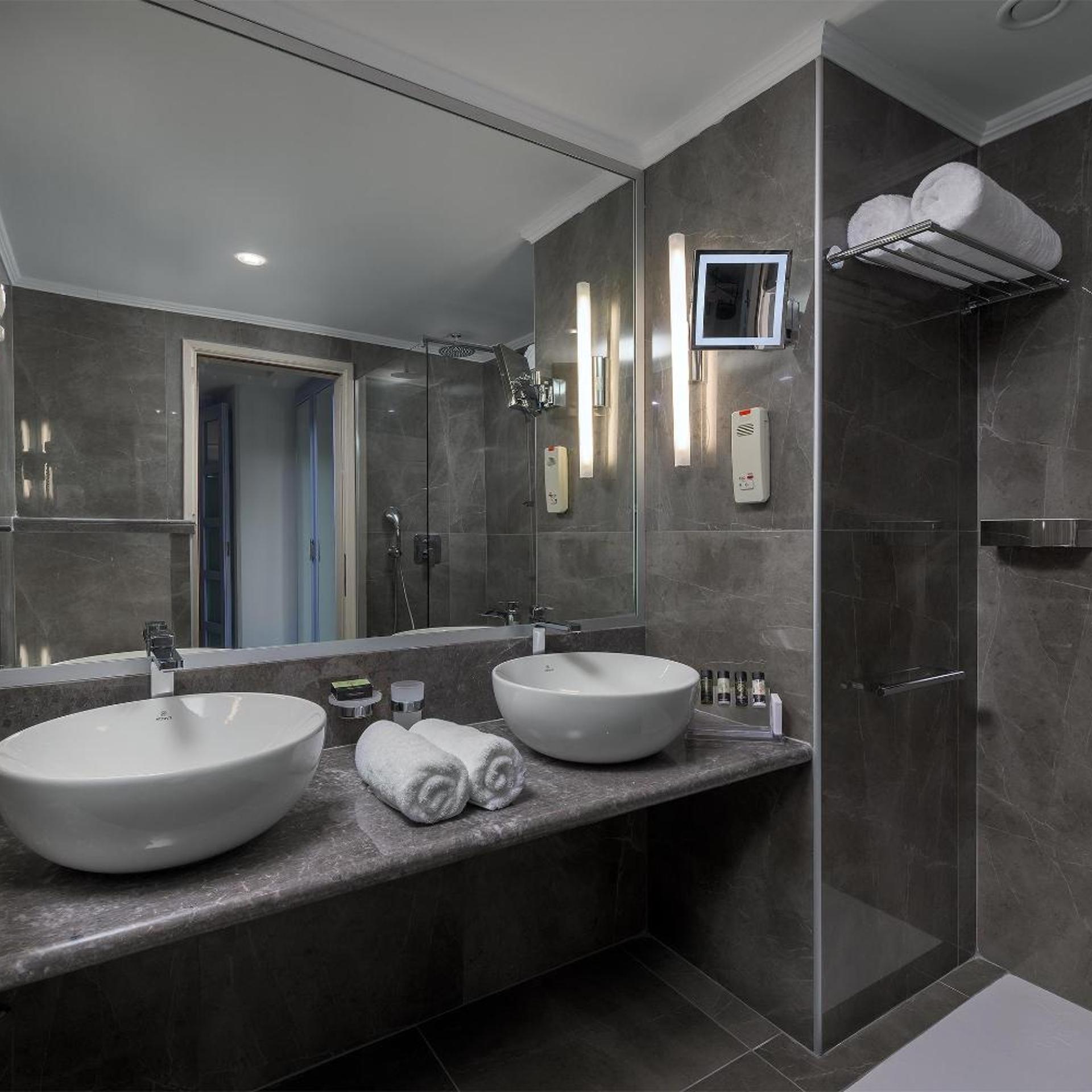 Executive, Private Pool, Rodos Palladium Leisure and Wellness 2/3