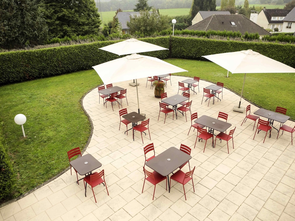 Ibis Charleville Mezieres 50/53