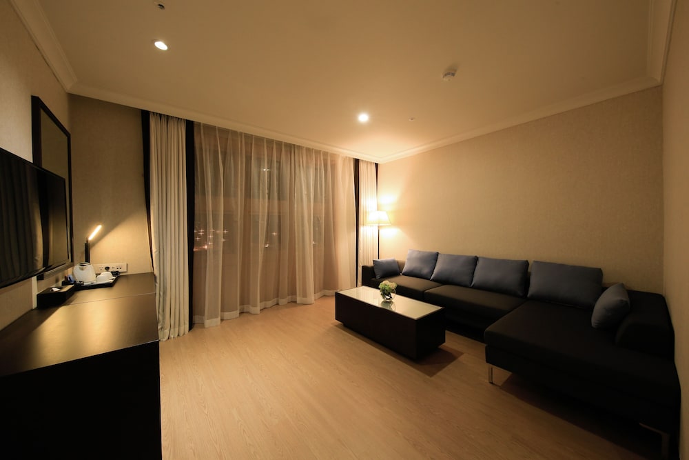 Jeju Booyoung Hotel & Resort 32/54