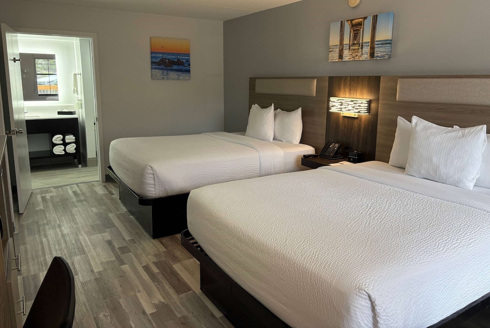Deluxe, 2 Queen Beds