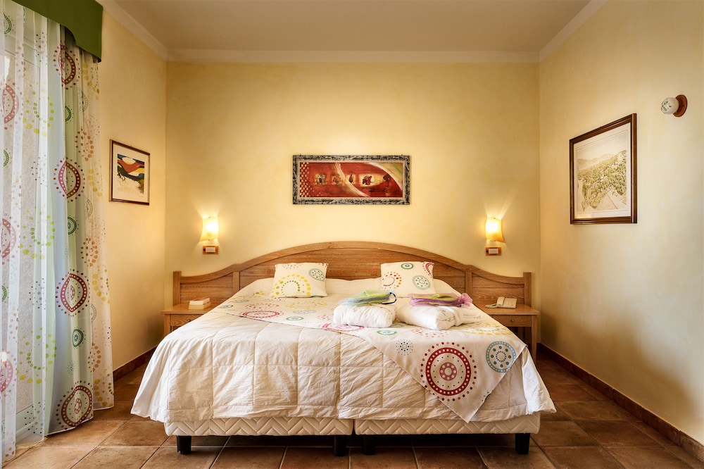 Cruccuris Resort - Adults Only 13/72