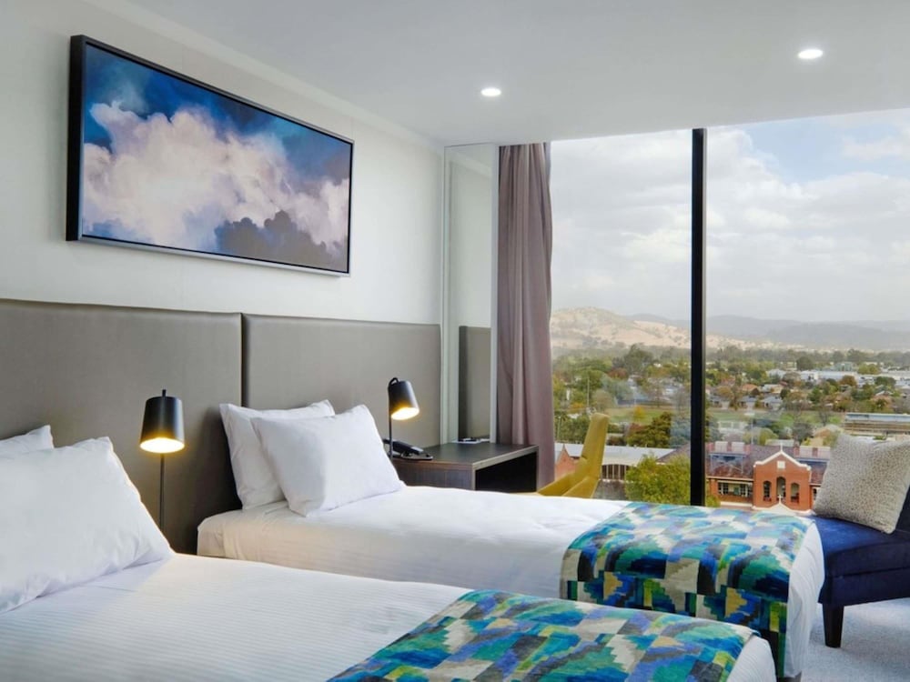 Mantra Albury Hotel 24/70
