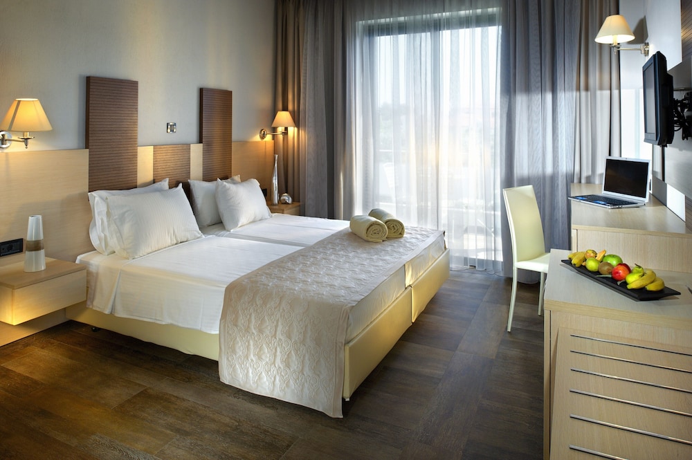 Junior Suite, Garden View