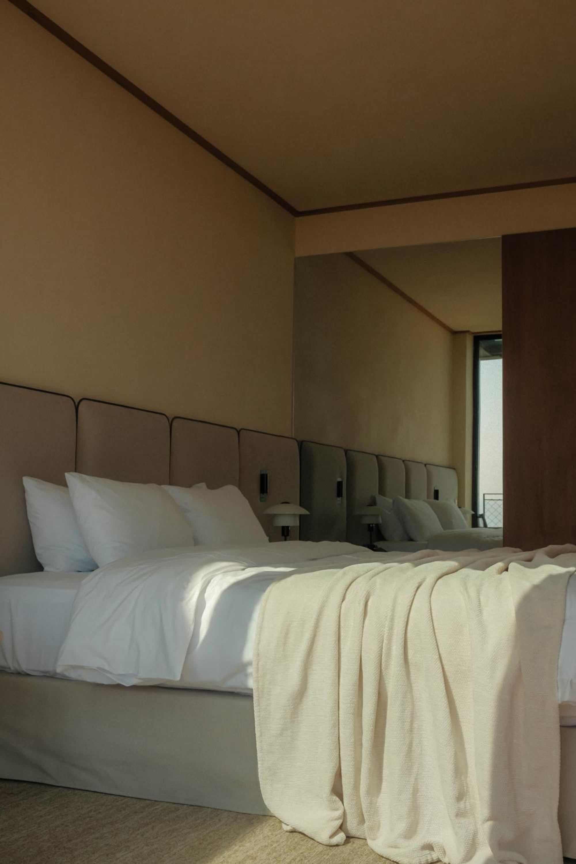Deluxe, King Bed, Kvareli Lake Resort 4/6