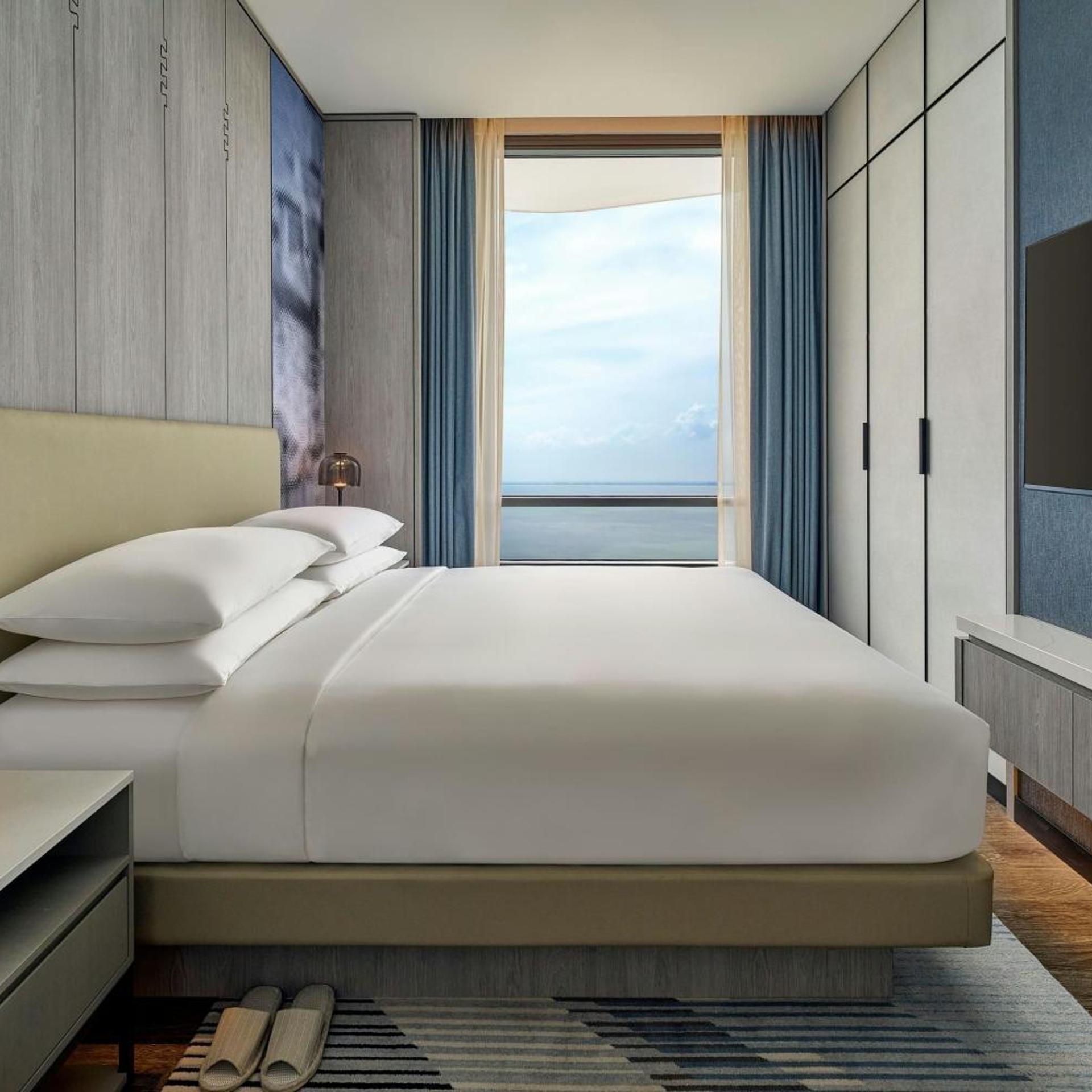 1 Bedroom, Residential, Suite, King Bed, Sofa