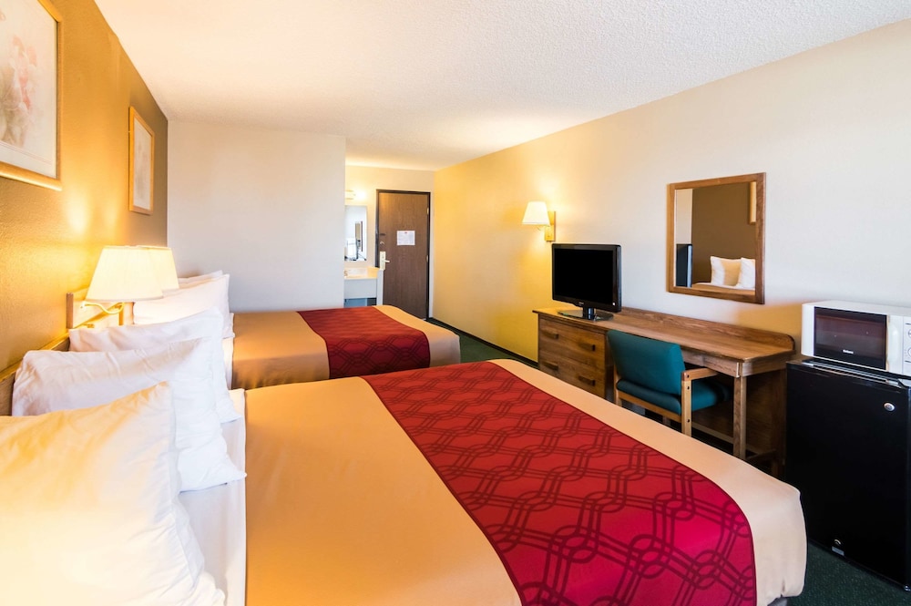 Standard, 2 Queen Beds