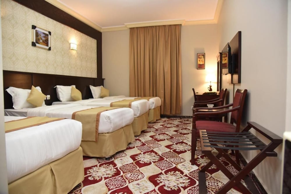 غرفة رباعية بأربعة أسرّة، فندق الكرام الفندقية(alkiram hotel) 4/7