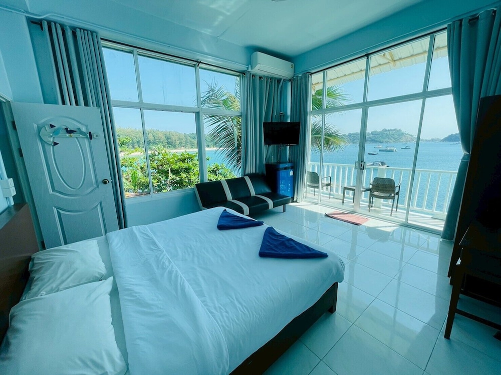 Naiharn On The Rock Resort 10/50