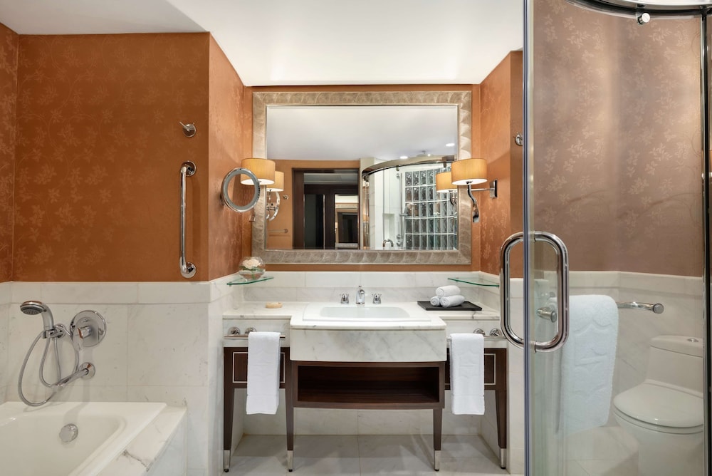 Shangri-La Bangkok 50/50
