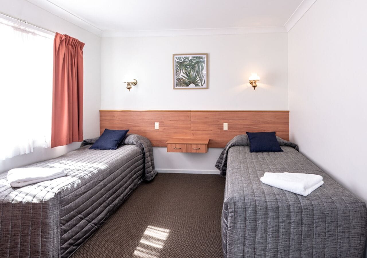 2 BEDROOMS, FAMILY SUITE, FAMILY, LARGE