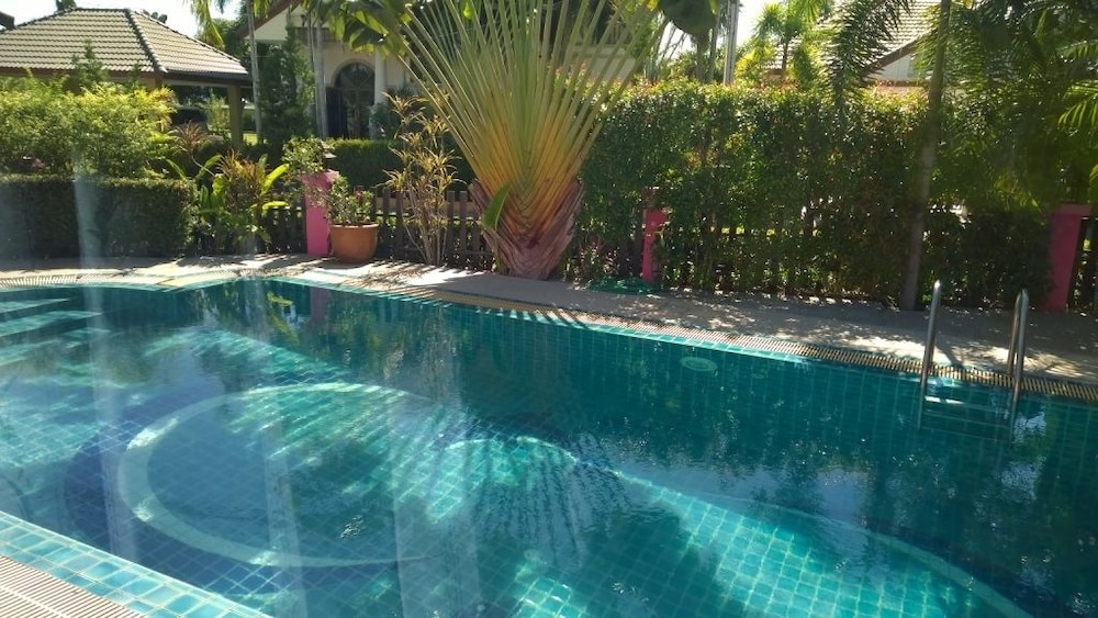 Baan Dusit 21/23