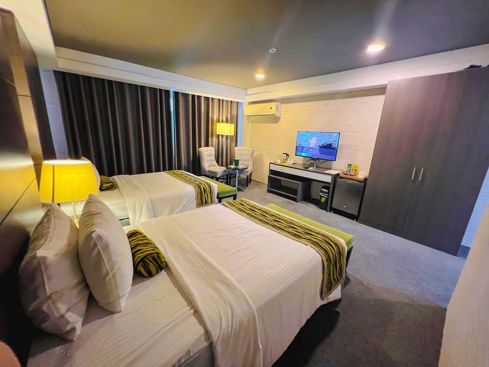 Deluxe, 2 Double Beds