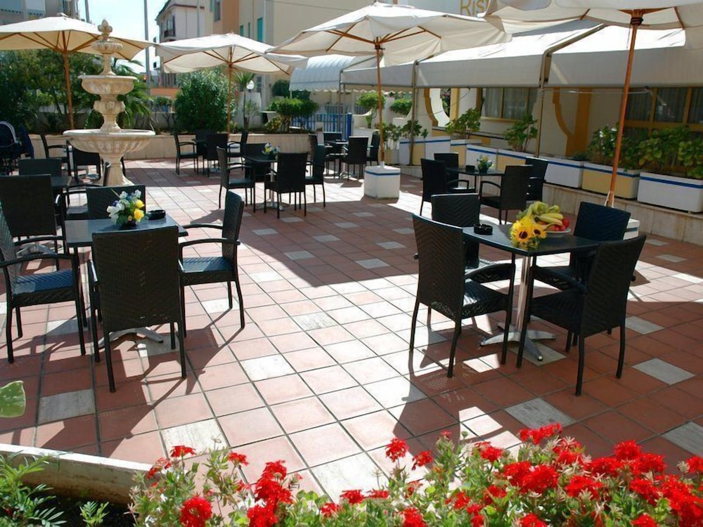 Grand Hotel Dei Cesari 38/58