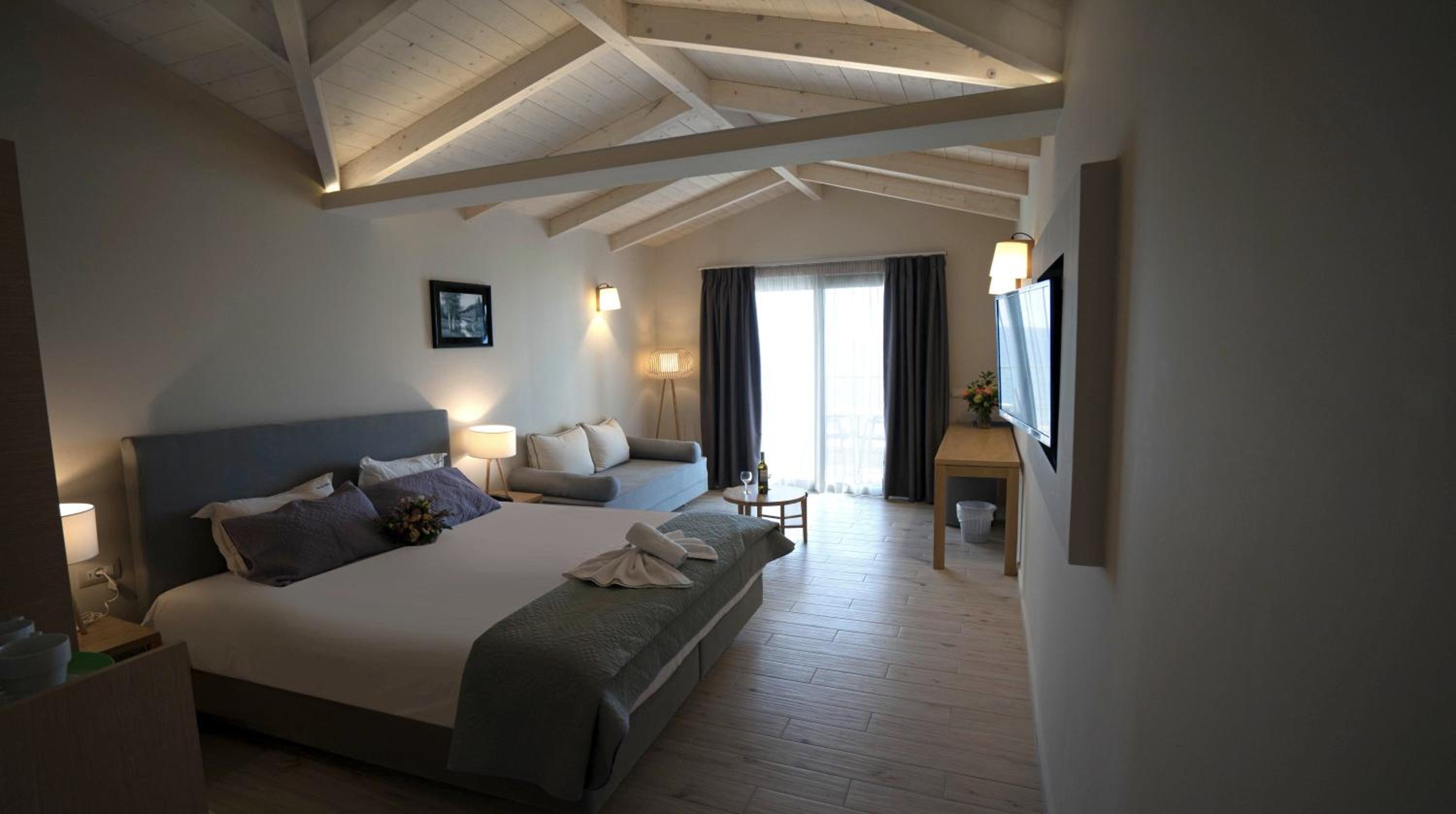 Superior, Double or Twin Bed, Sea View, Crystal Beach Hotel 4/10