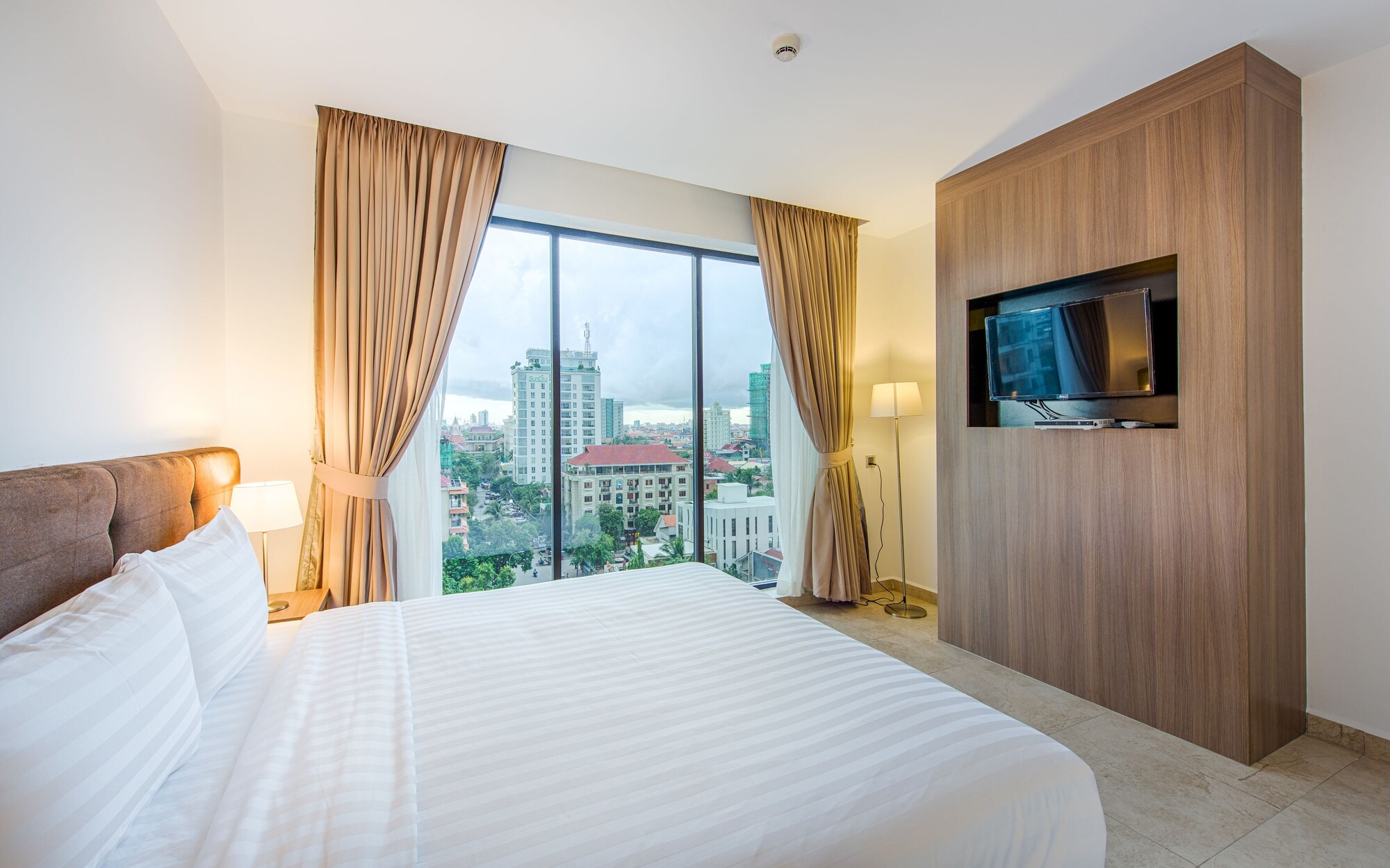 FAMILY SUITE, MANSION