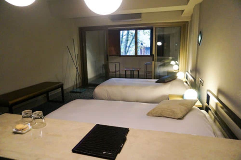 Prodeo Hotel Lounge 34/70