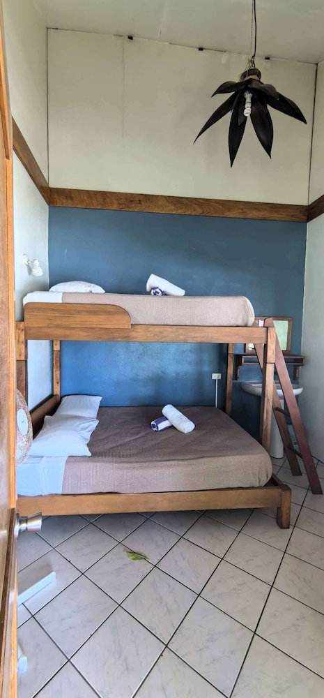SHARED, TWIN BEDS, SHARED BATHROOM