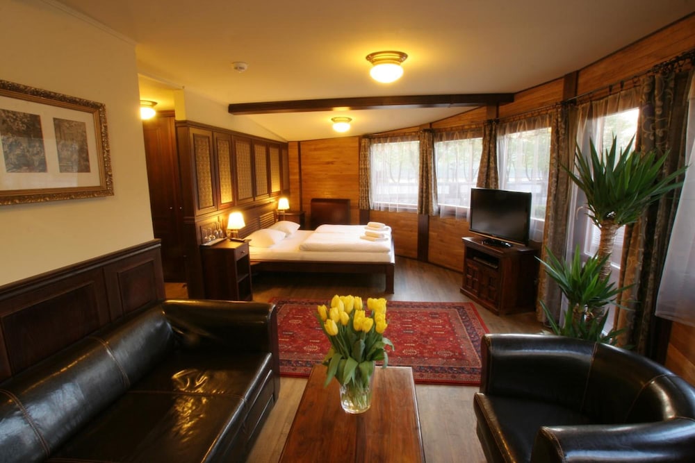 Boat Hotel Matylda 6/61