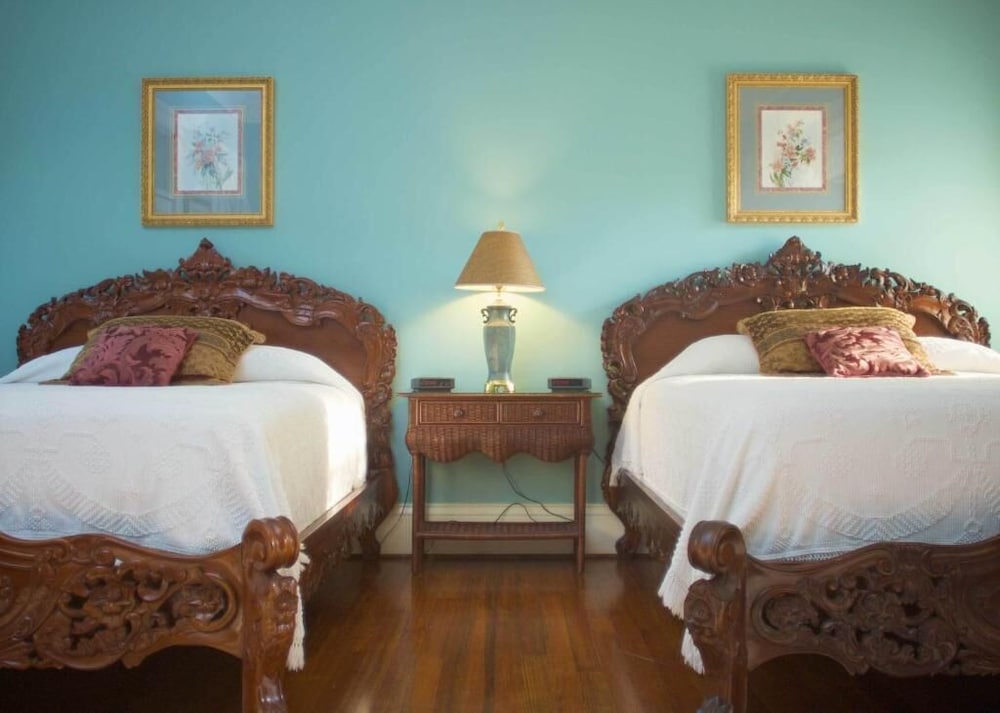 Lookaway Inn 35/64
