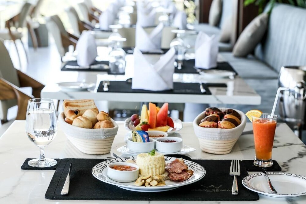 Regal Reseau Hotel & Spa 29/40
