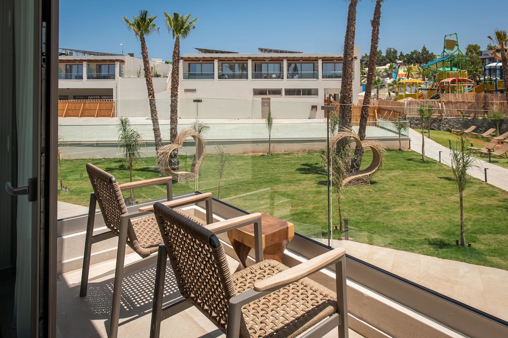 Gouves Waterpark Holiday Resort 53/56