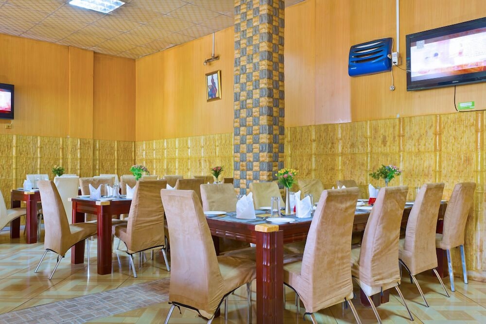 Hotel Nokras Muranga 45/55