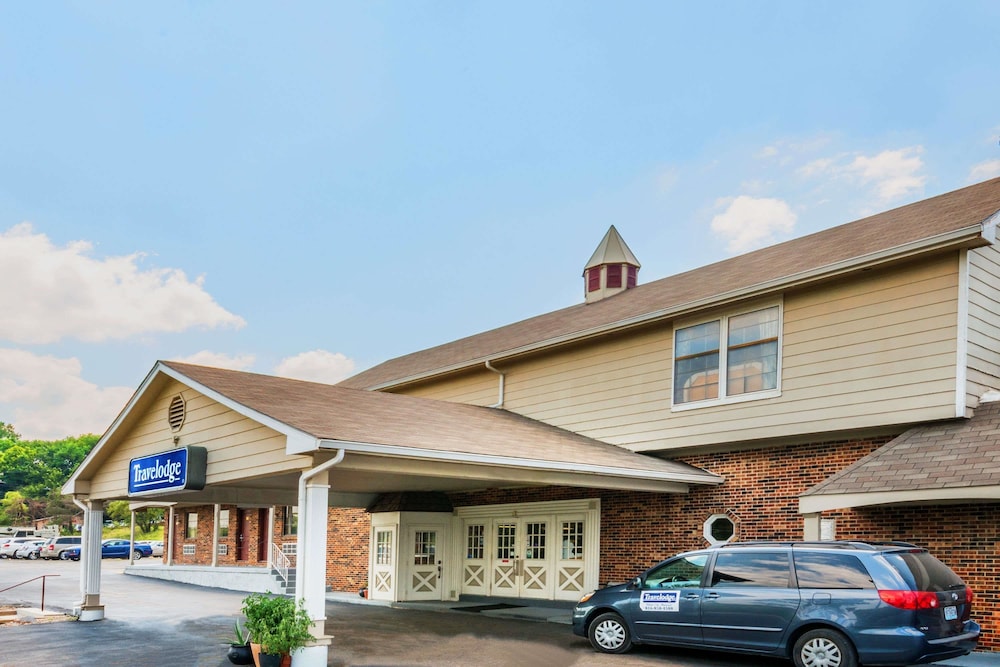 Travelodge By Wyndham Airport Platte City 1/34