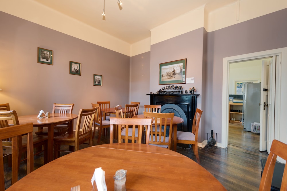Edinburgh Gallery Bed Breakfast 47/61