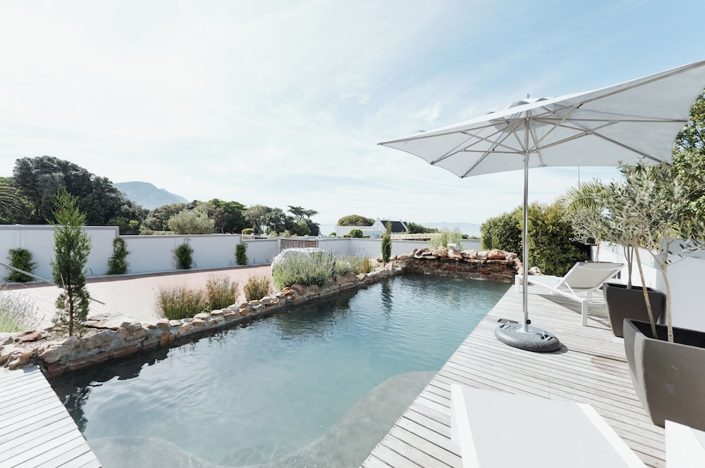 Whale Away Guest House 43/50