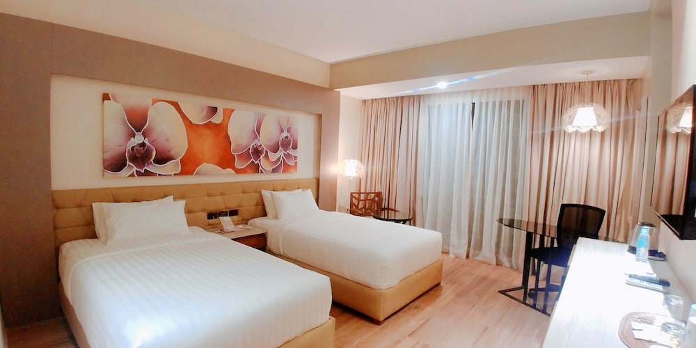 Boracay Ocean Club Beach Resort 26/77