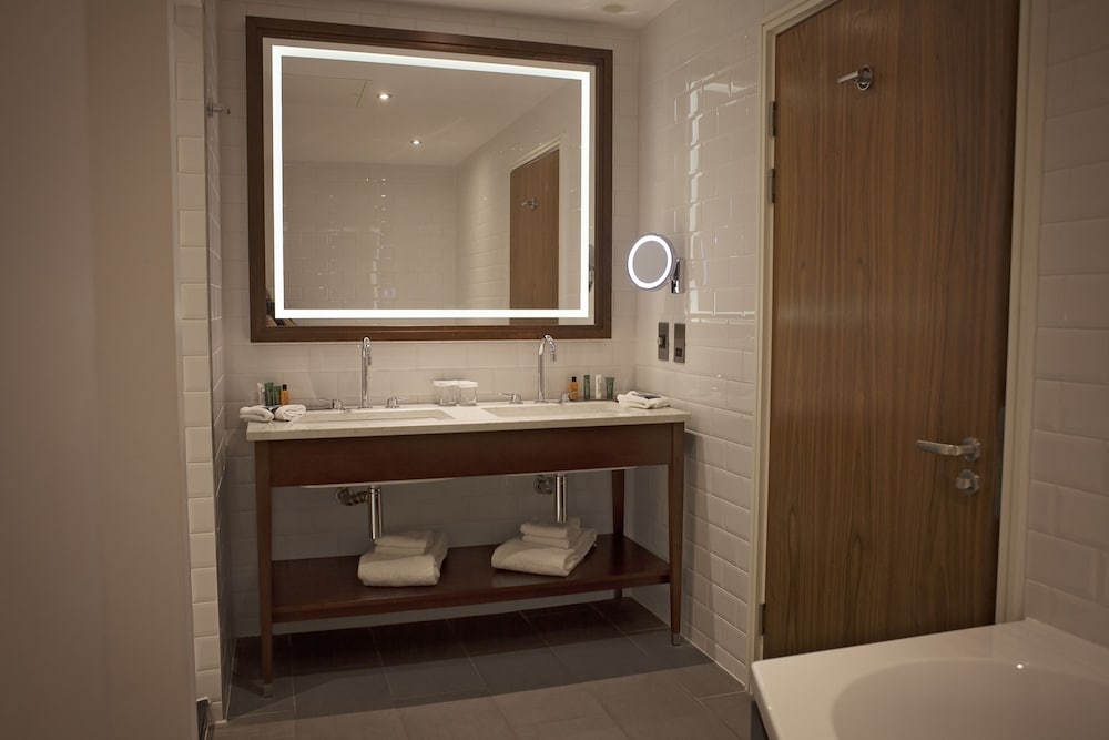 جناح بسرير كينج، Hilton Southampton - Utilita Bowl 2/3