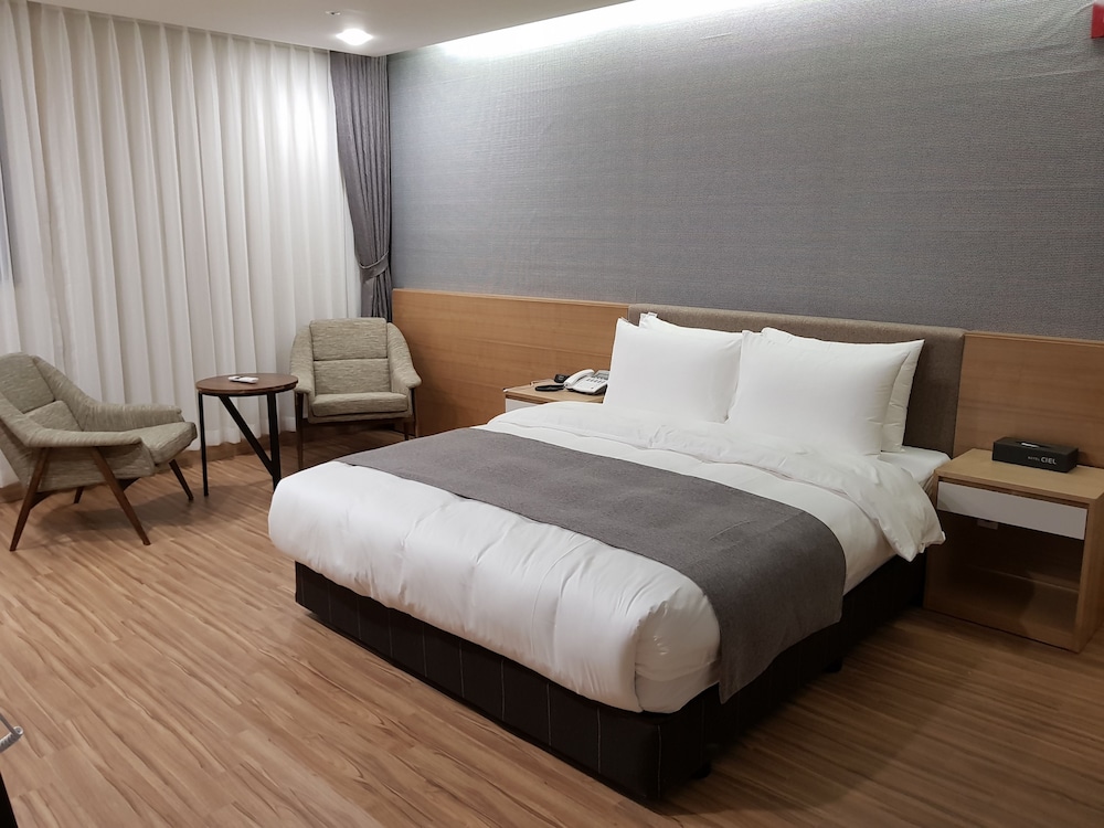 STANDARD, DOUBLE BED