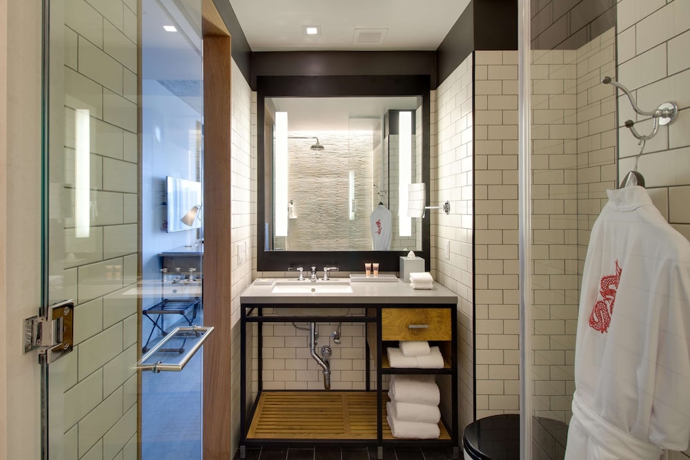 50 Bowery Hotel 60/60